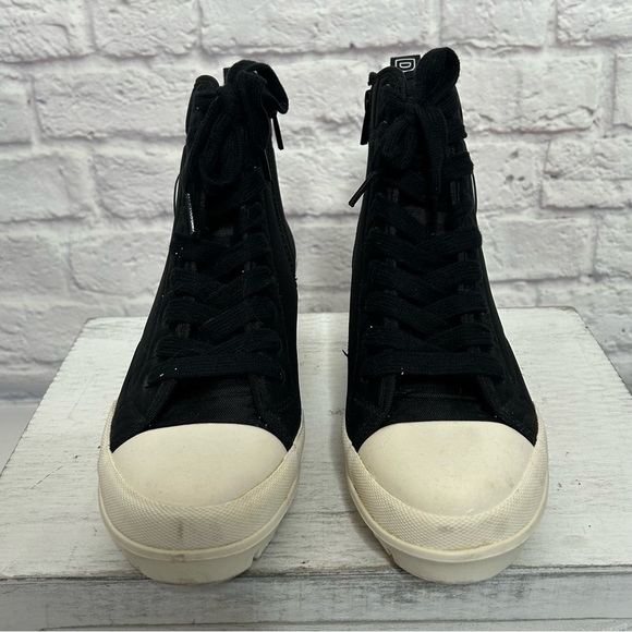 DKNY Womens Pandie Platform Lug Sole Booties - Picture 12 of 16